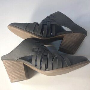 Universal Thread SZ 9.5 Gray slip on mules chunky wood look heel comfortable